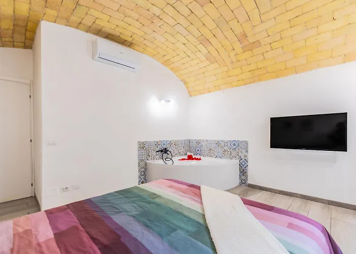 Loft Con Jacuzzi, A 20 M Colosseo Rome